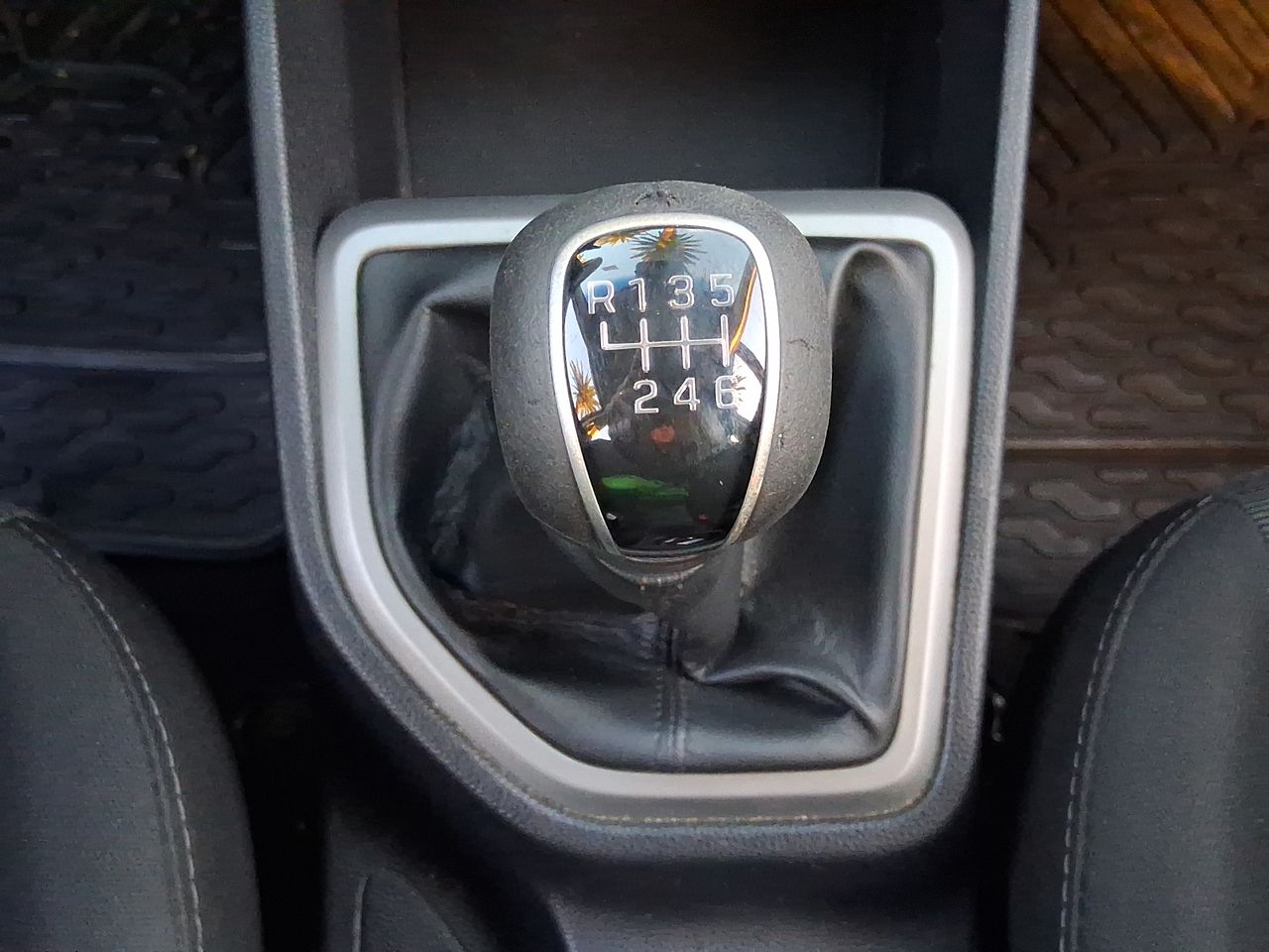 HYUNDAI - 32