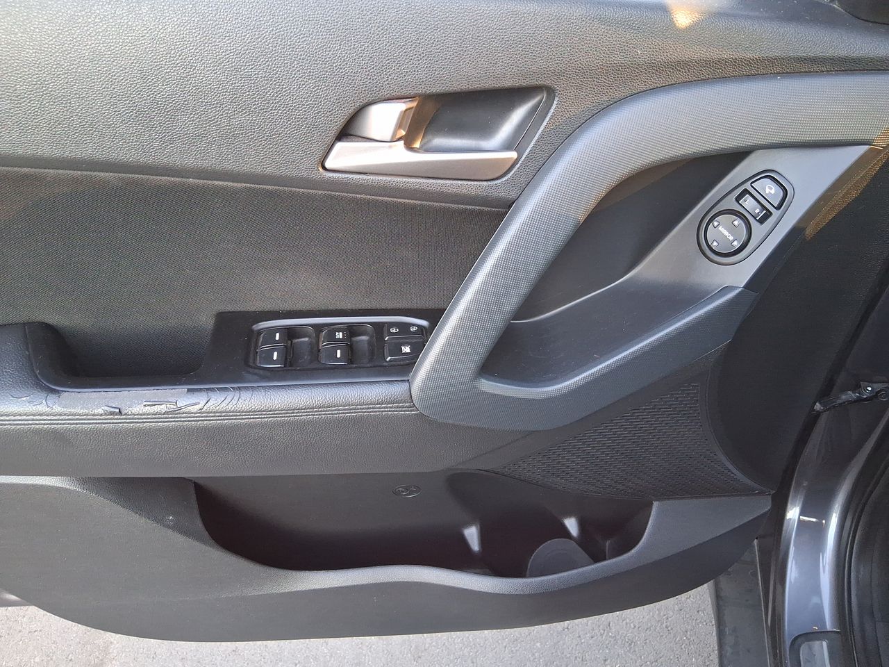 HYUNDAI - 23