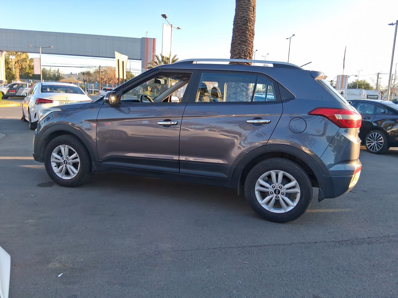 HYUNDAI - 4