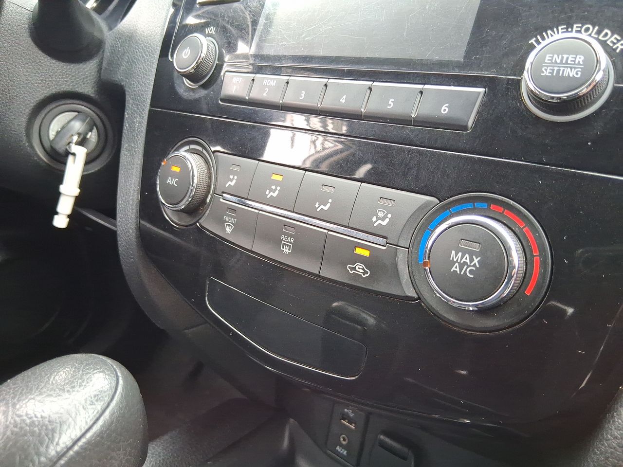NISSAN - 30