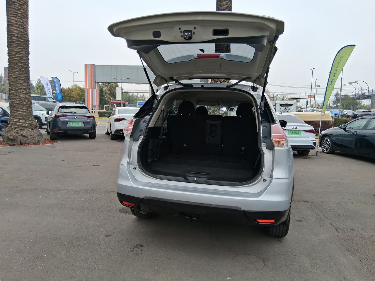 NISSAN - 21