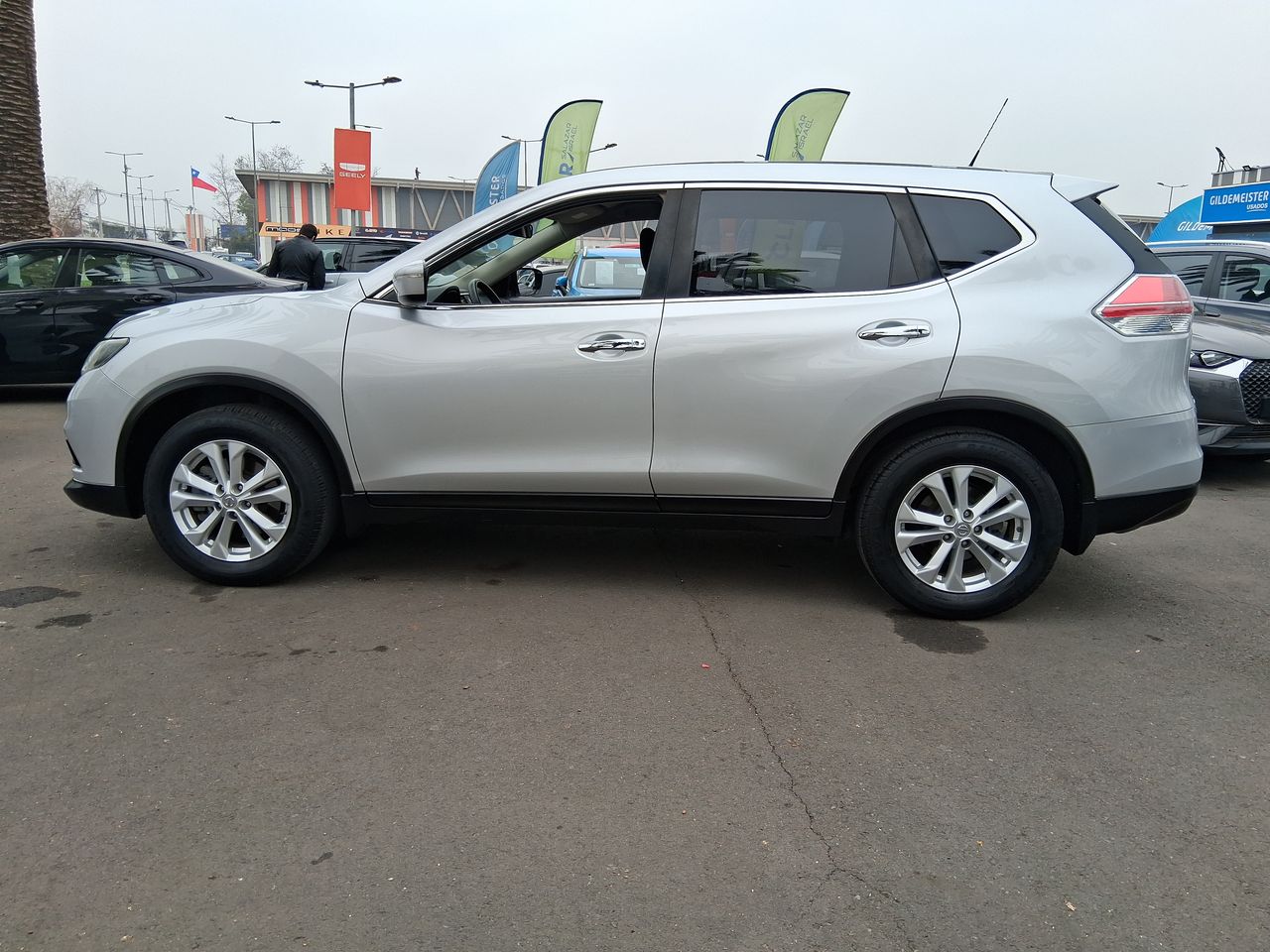 NISSAN - 4