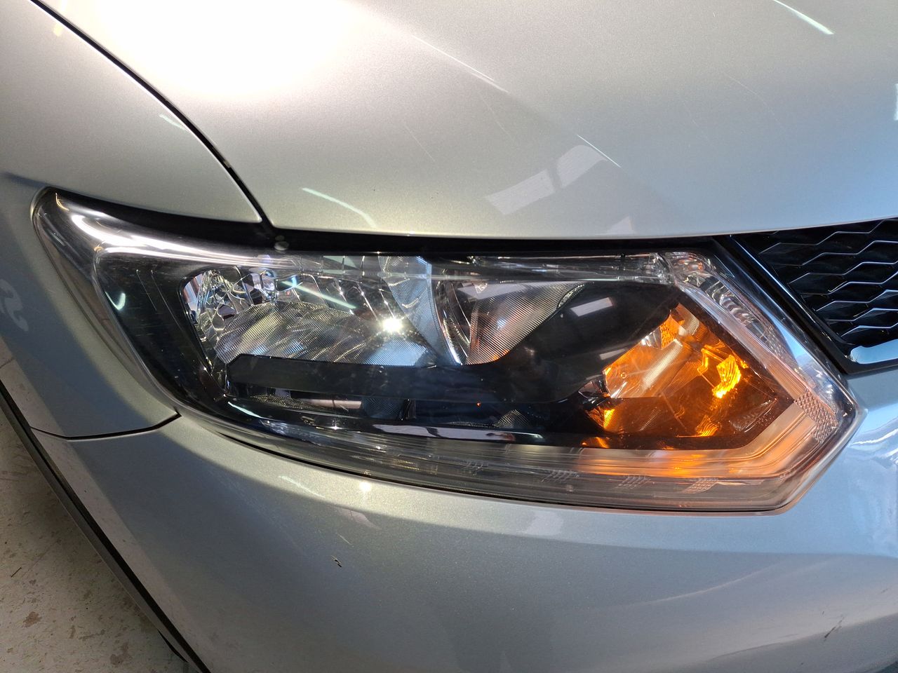 NISSAN - 18