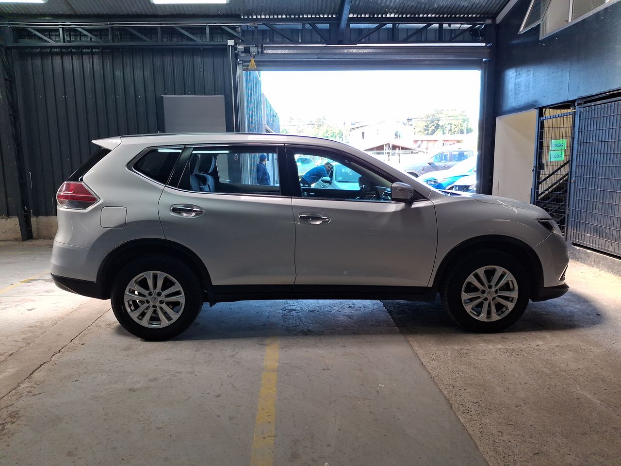 NISSAN - 8