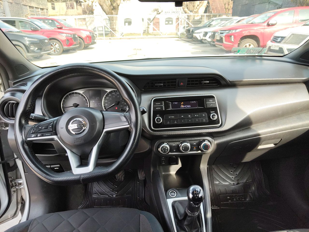 NISSAN - 33