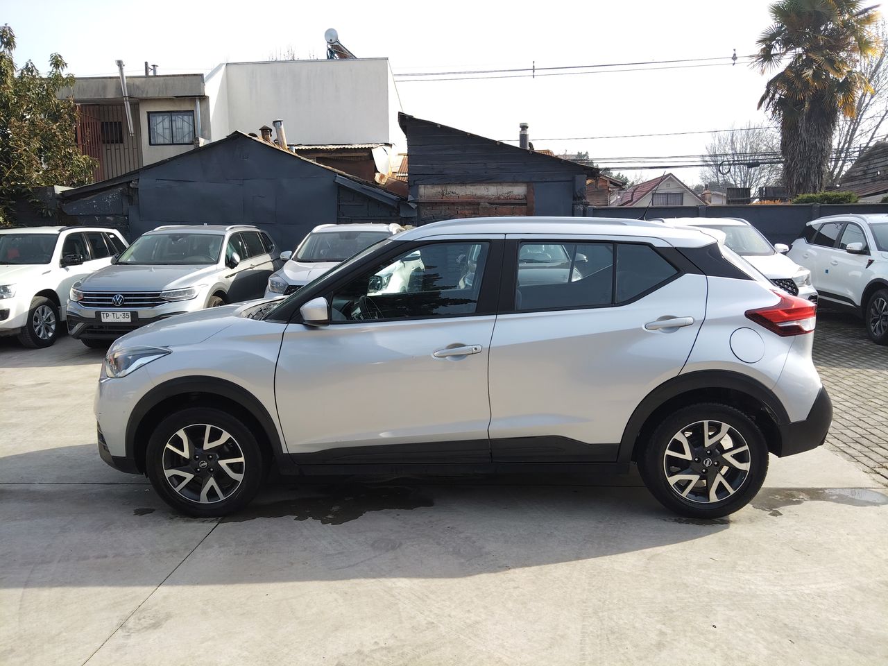 NISSAN - 4
