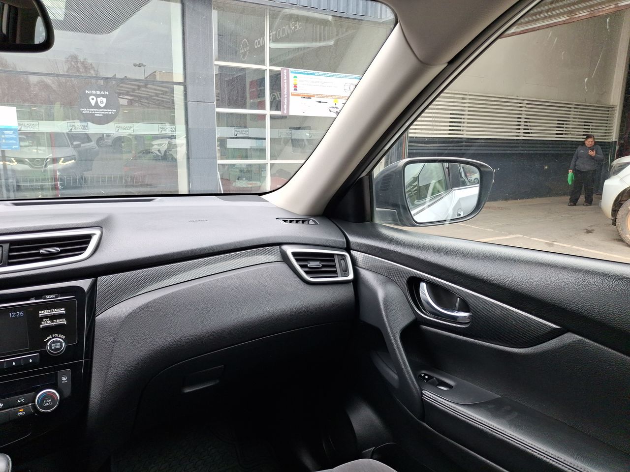 NISSAN - 2