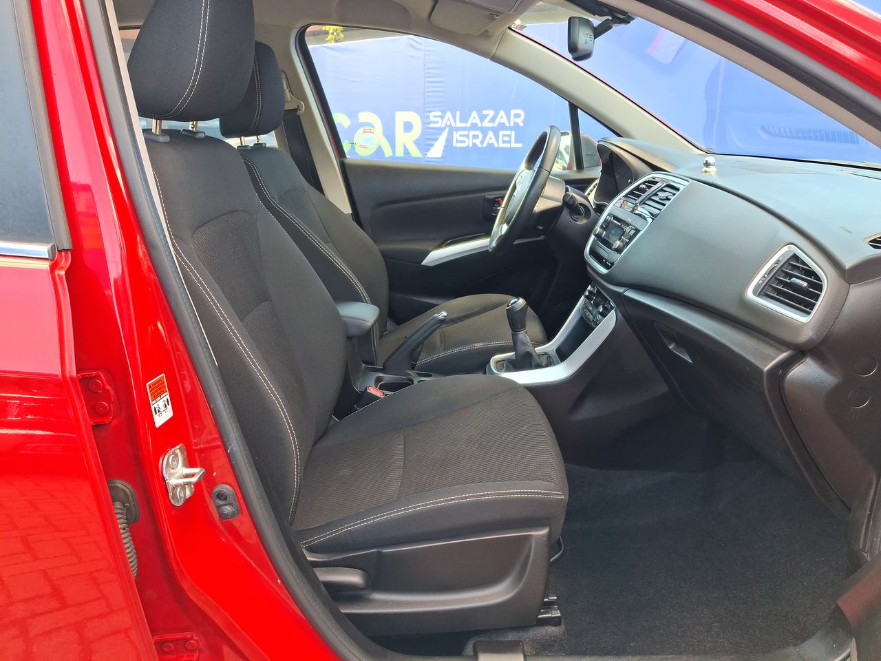 Suzuki S-Cross — foto 25 de 27