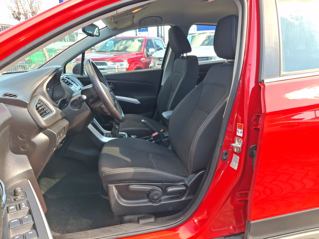 Suzuki S-Cross — foto 17 de 27