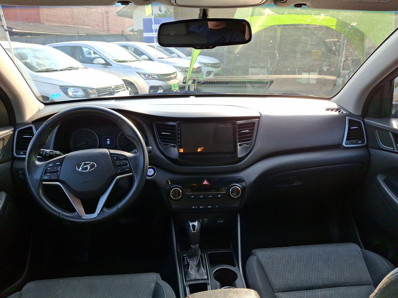 HYUNDAI - 24