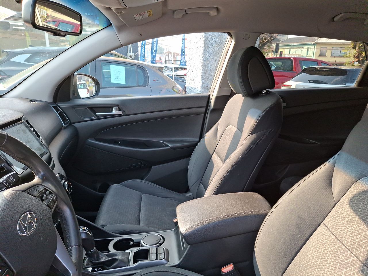 HYUNDAI - 3