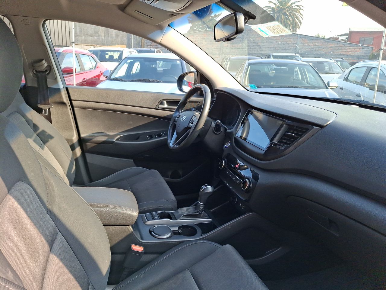 HYUNDAI - 8