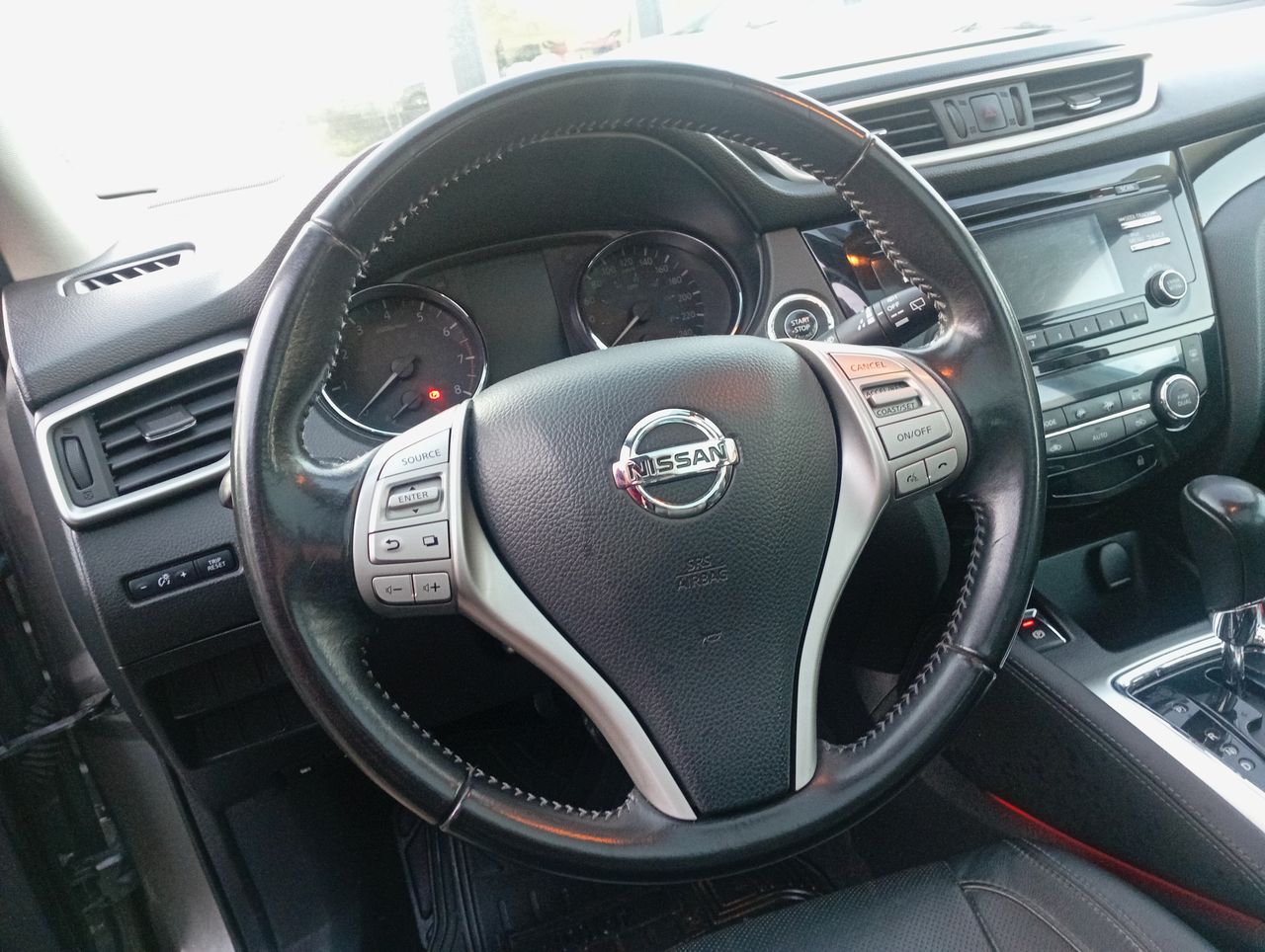 NISSAN - 26