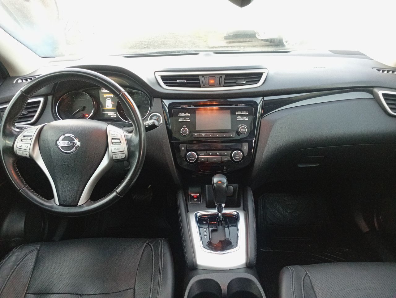 NISSAN - 15