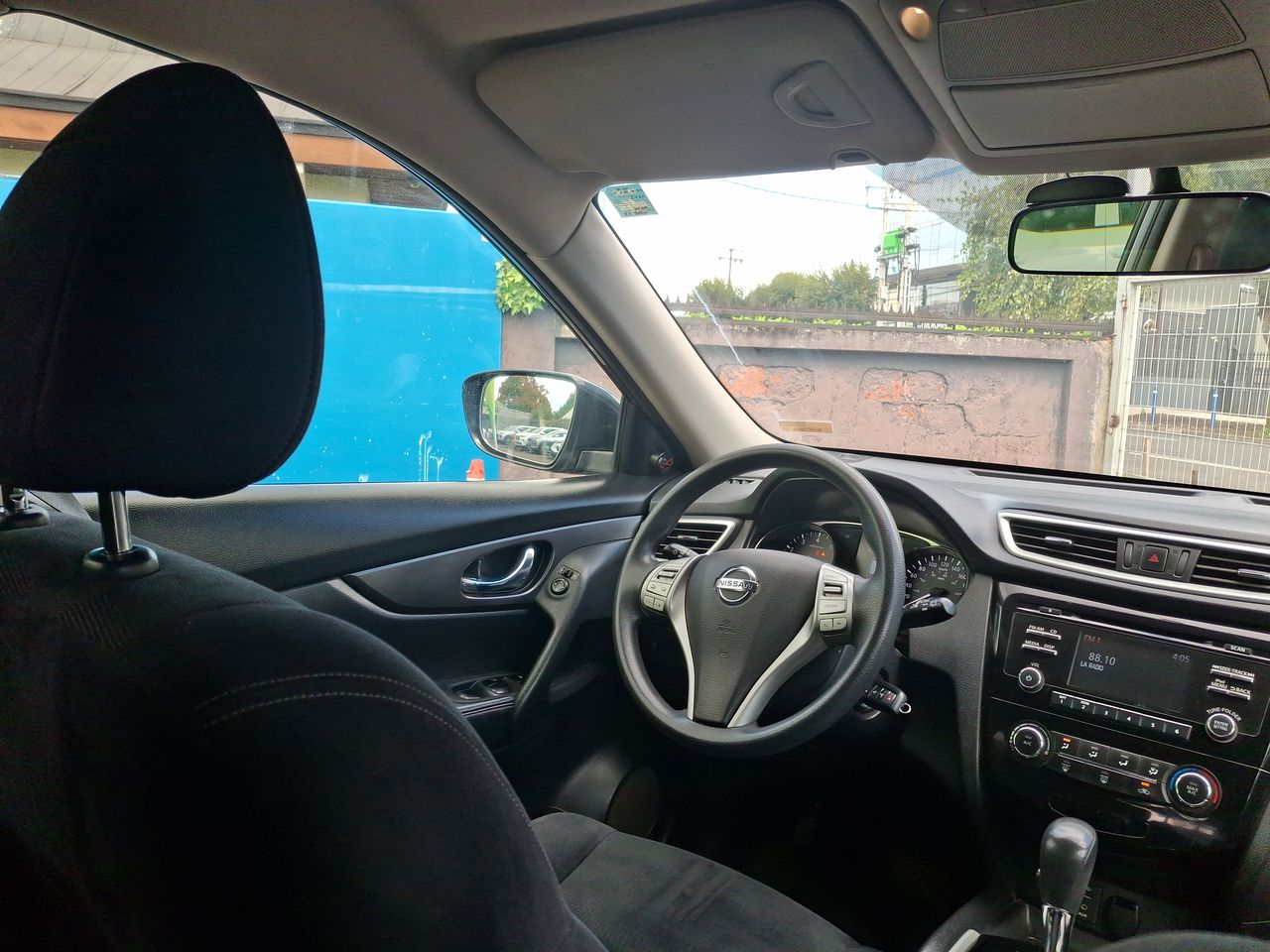 NISSAN - 16