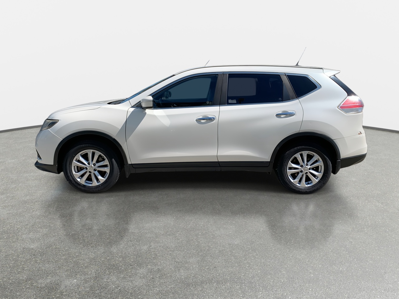 NISSAN - 4