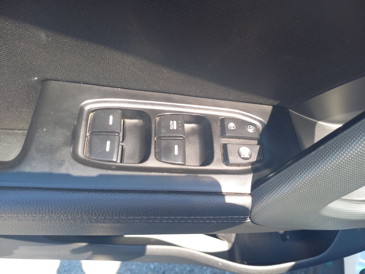 HYUNDAI - 20
