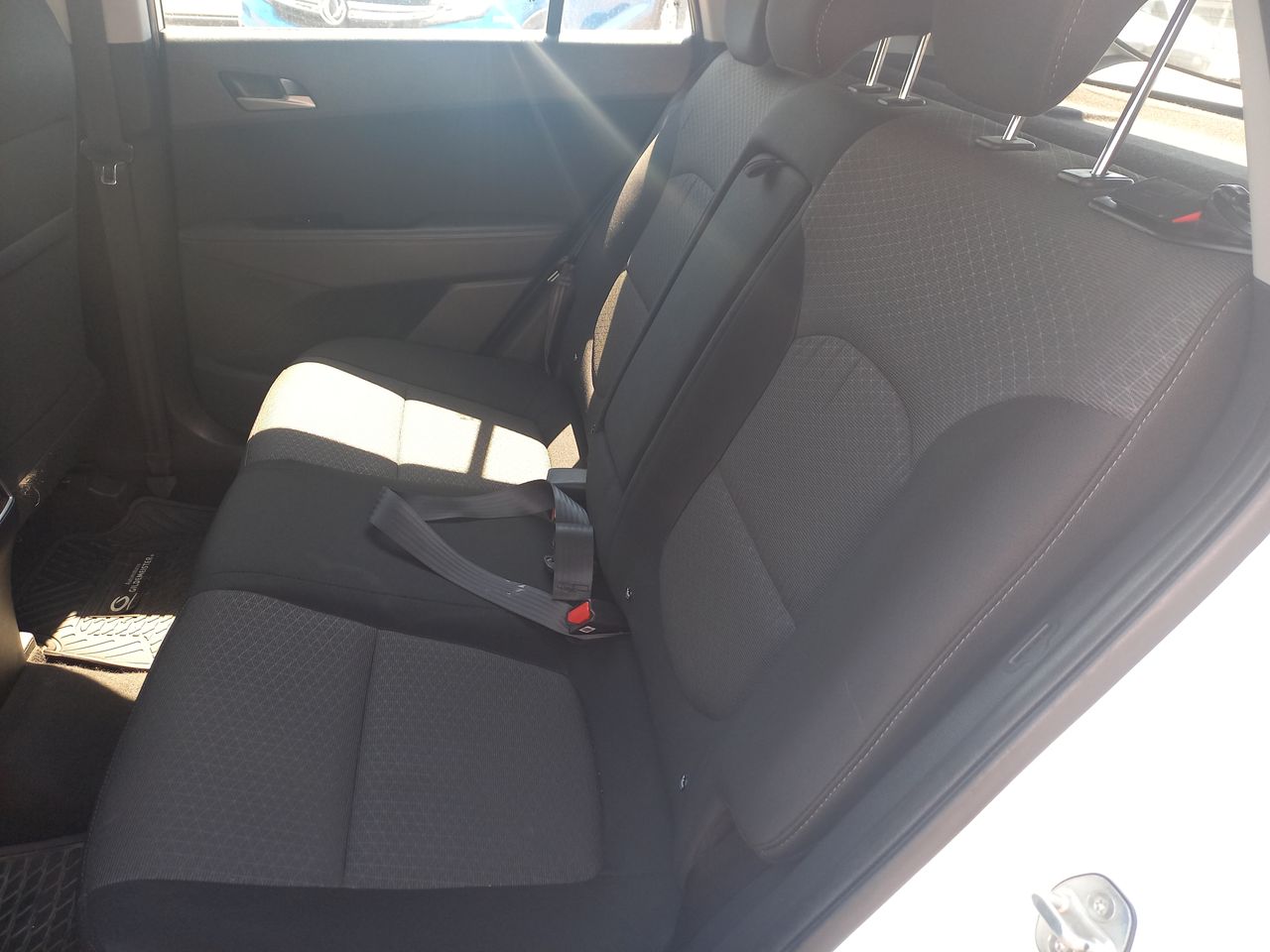 HYUNDAI - 12