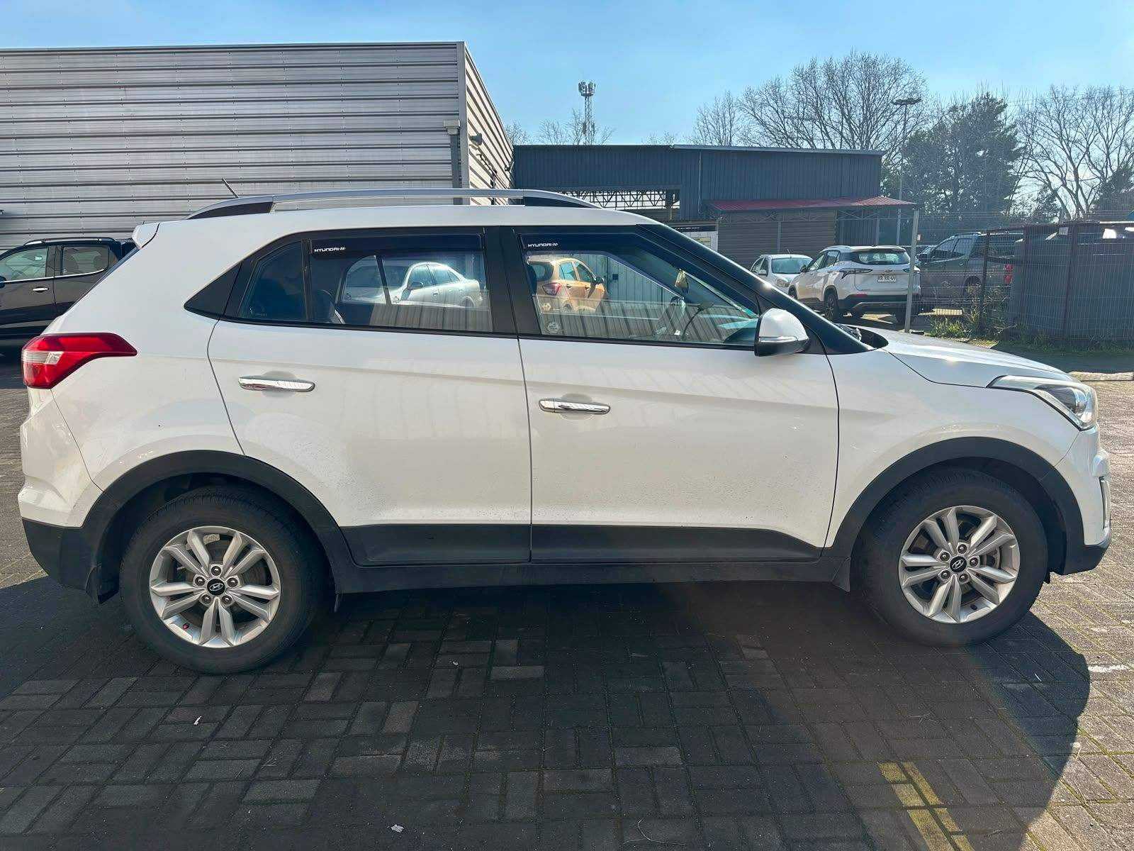 HYUNDAI - 2