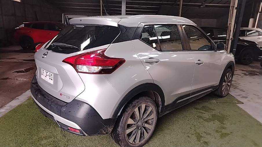 NISSAN - 4