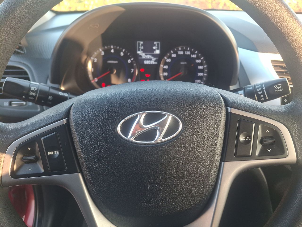 HYUNDAI - 16