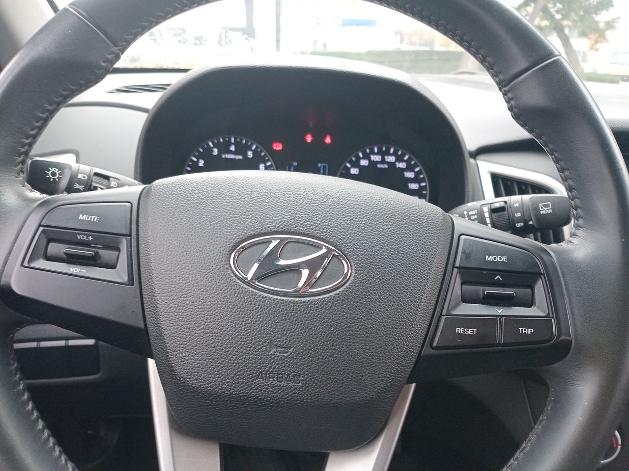 HYUNDAI - 16