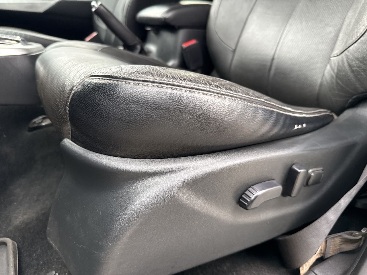 Nissan Np300 — foto 16 de 27