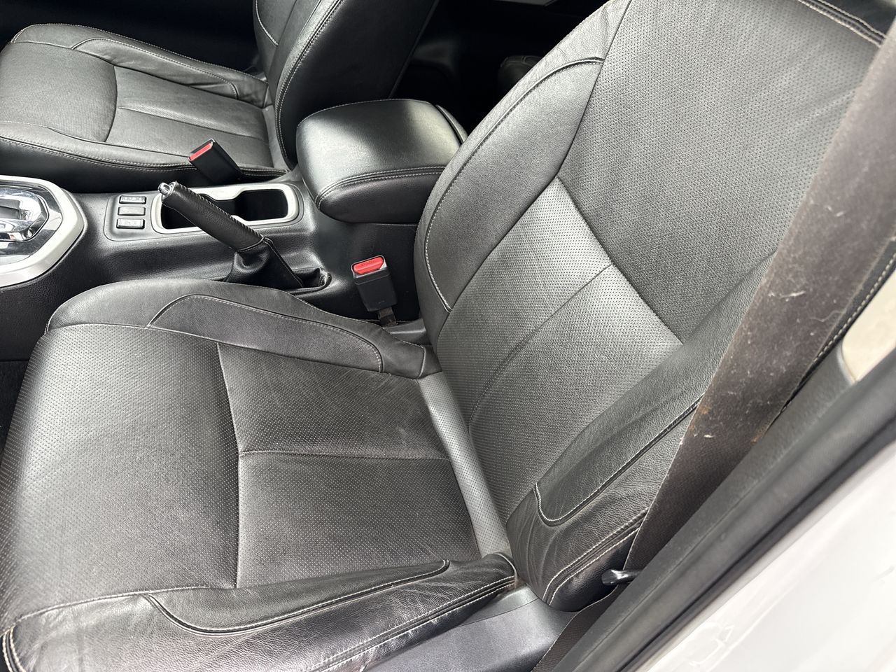Nissan Np300 — foto 17 de 27