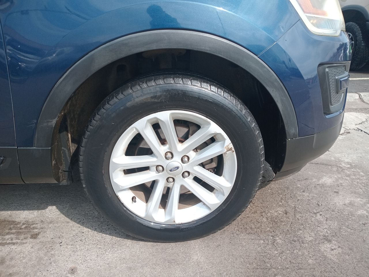 Ford Explorer — foto 16 de 35