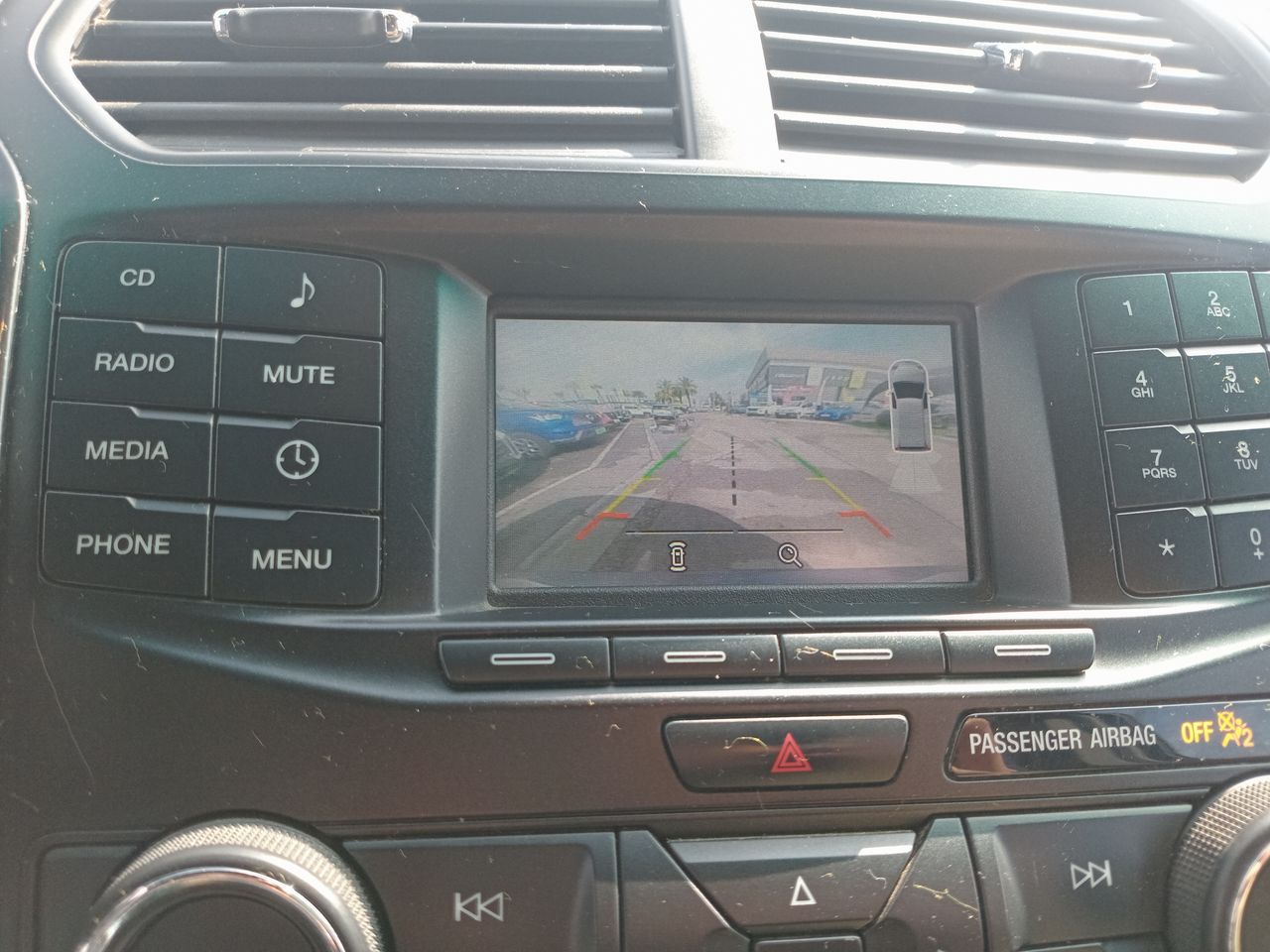 Ford Explorer — foto 28 de 35
