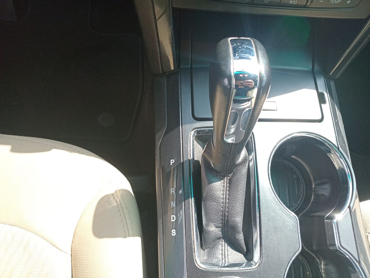Ford Explorer — foto 30 de 35