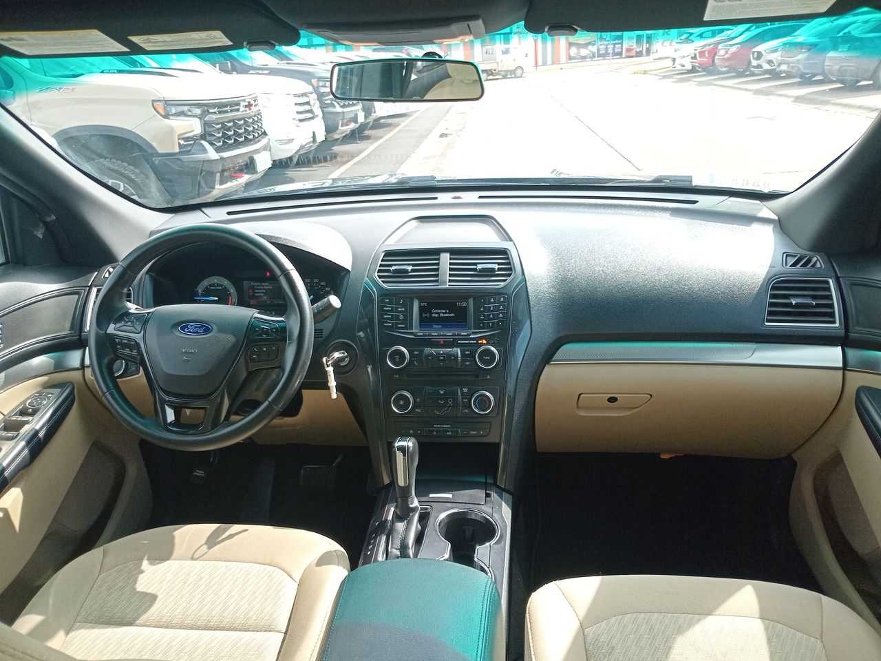 Ford Explorer — foto 31 de 35