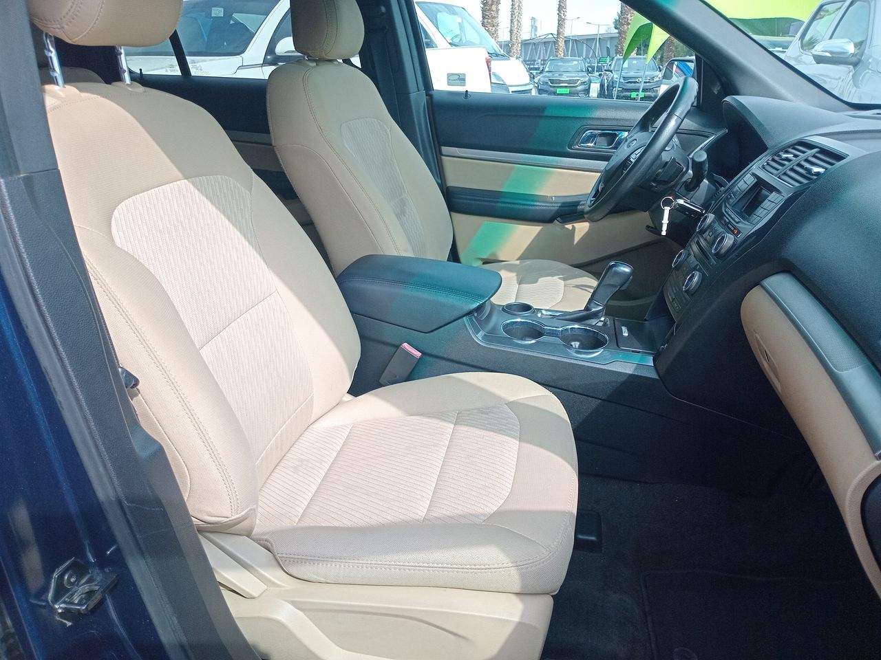 Ford Explorer — foto 32 de 35