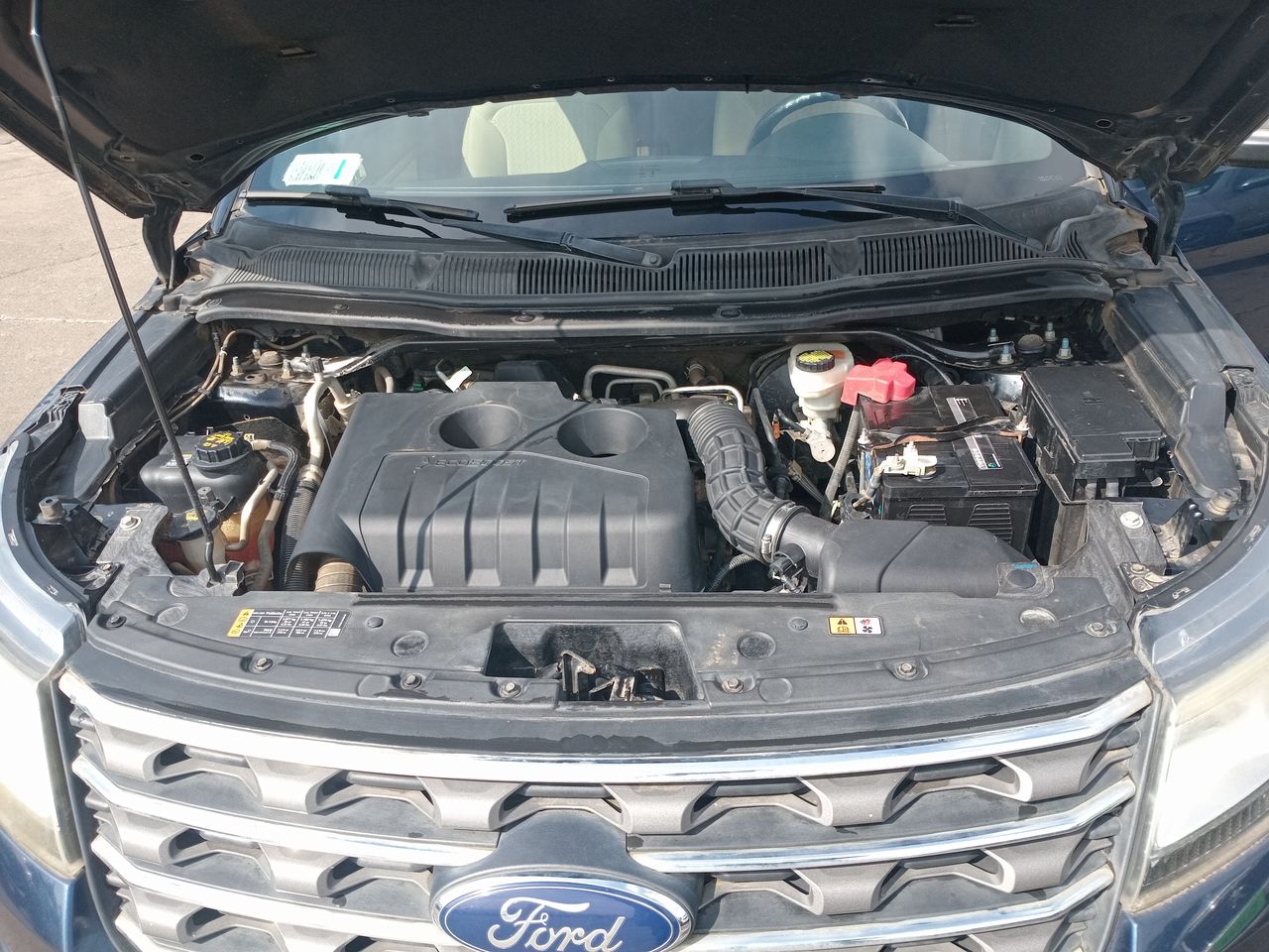 Ford Explorer — foto 17 de 35