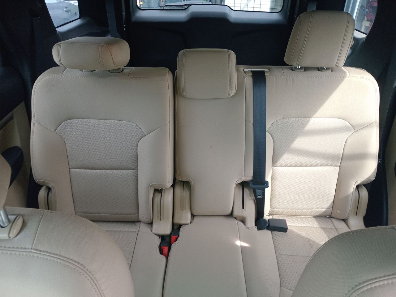 Ford Explorer — foto 13 de 35