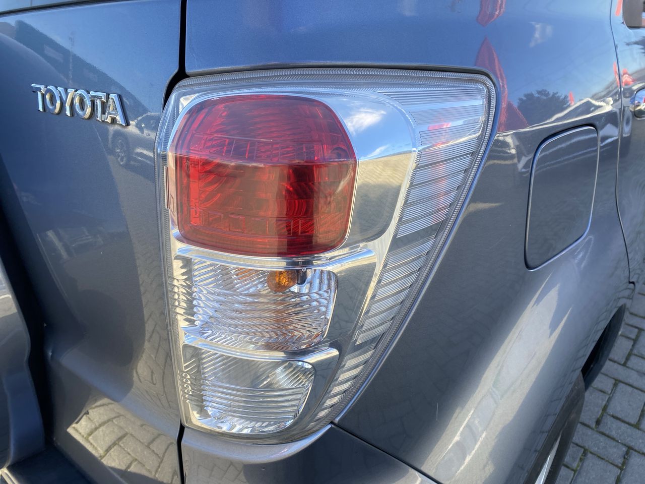 TOYOTA - 20