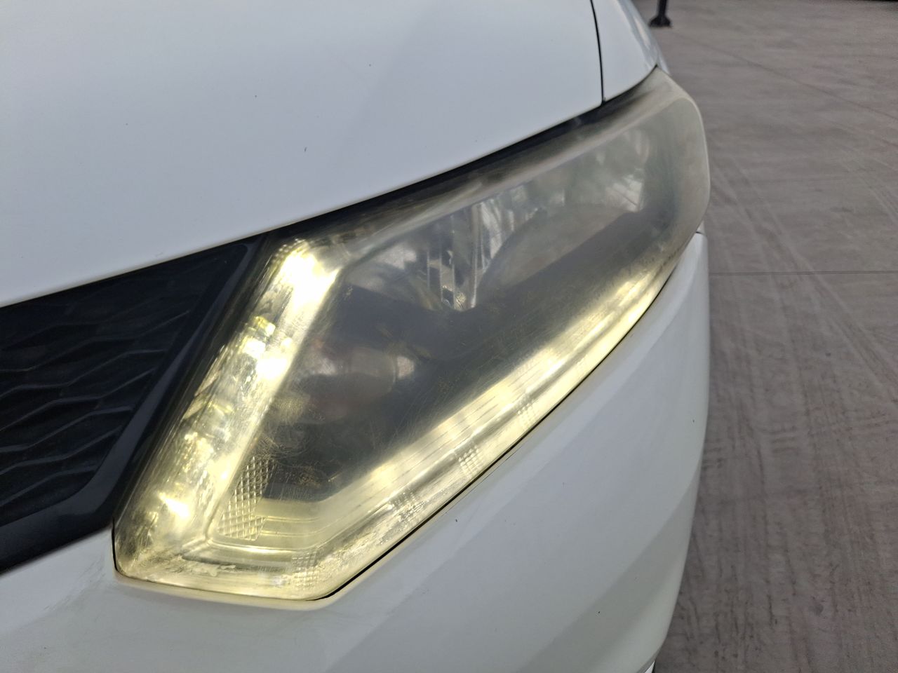 NISSAN - 10