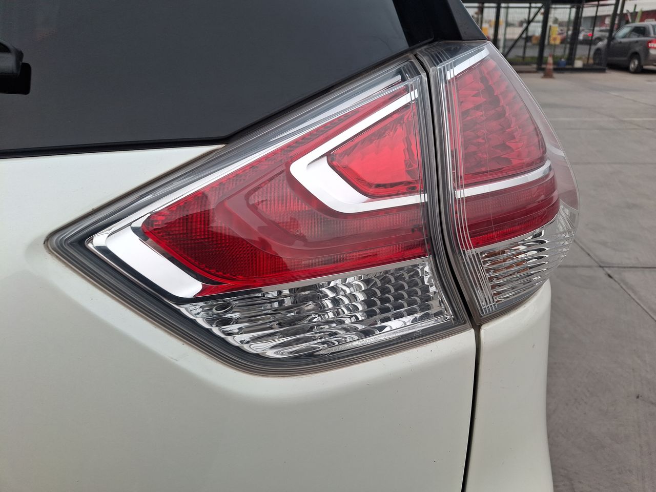 NISSAN - 11