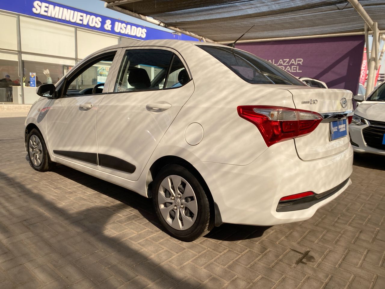 HYUNDAI - 7