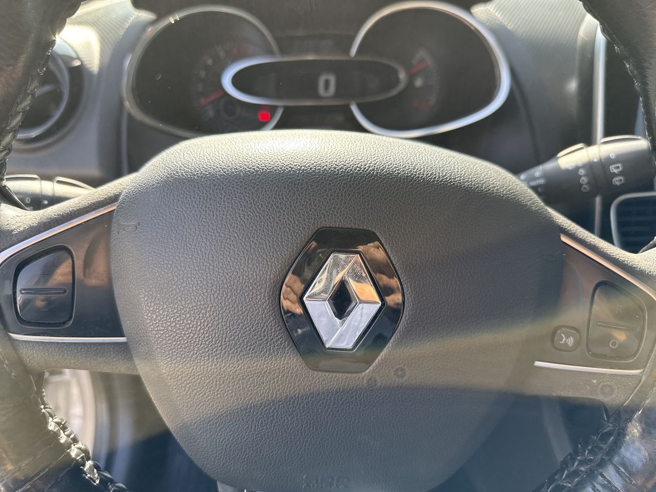 RENAULT - 18