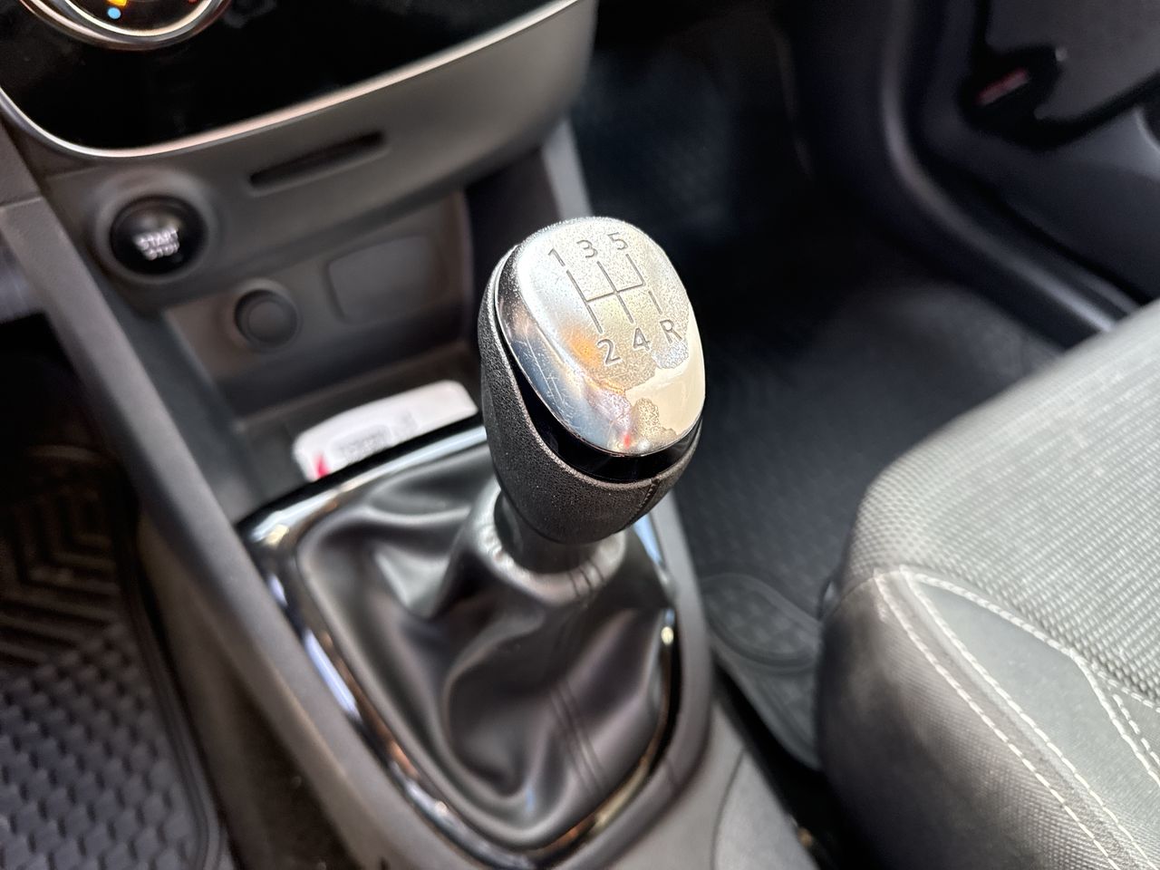RENAULT - 22