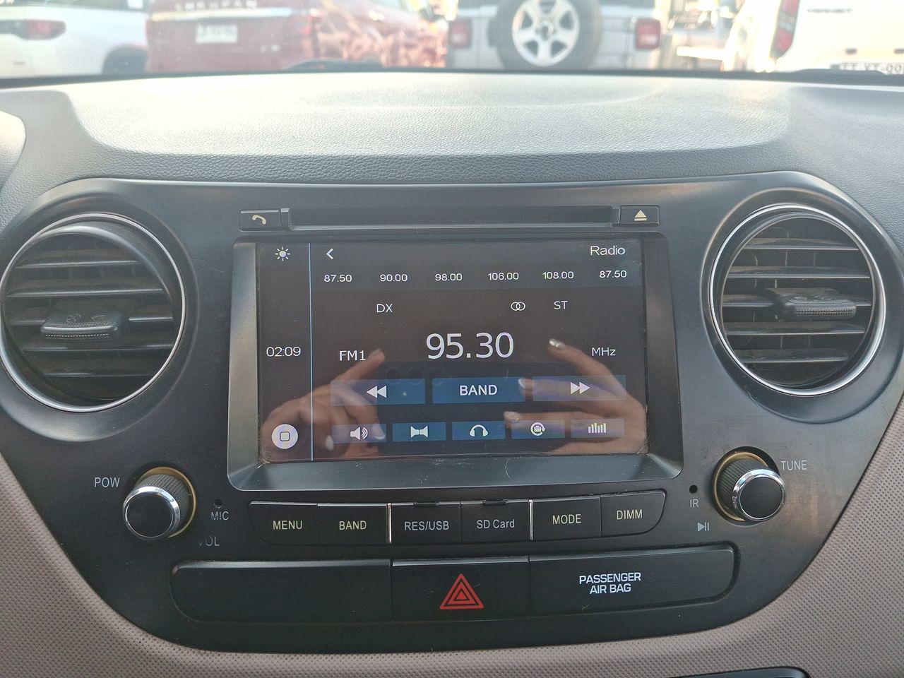 HYUNDAI - 27