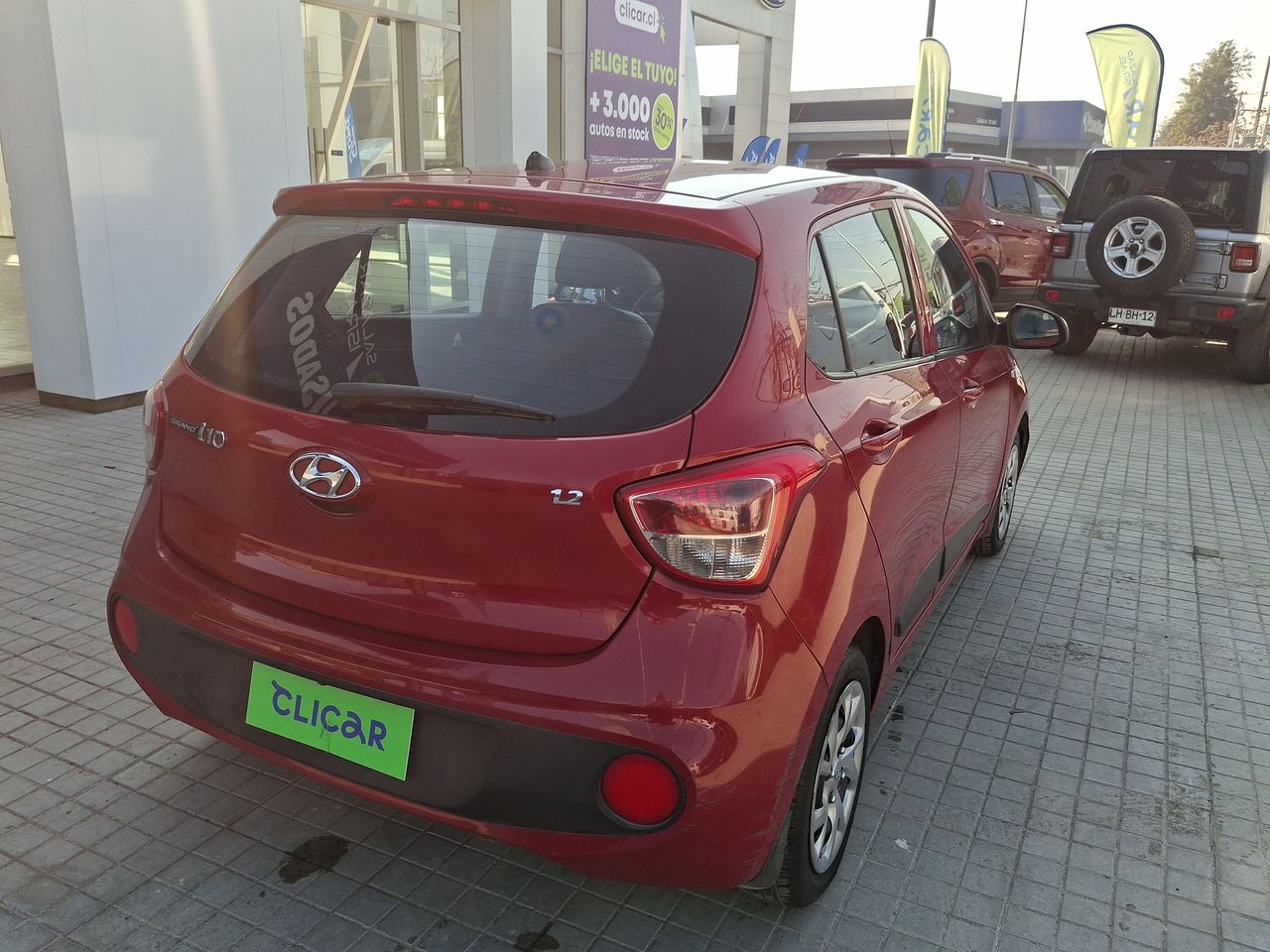 HYUNDAI - 7