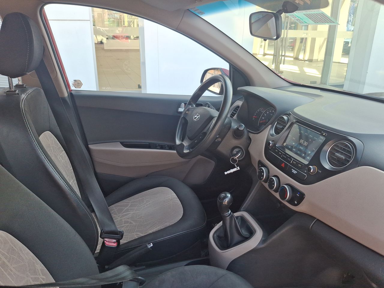 HYUNDAI - 16