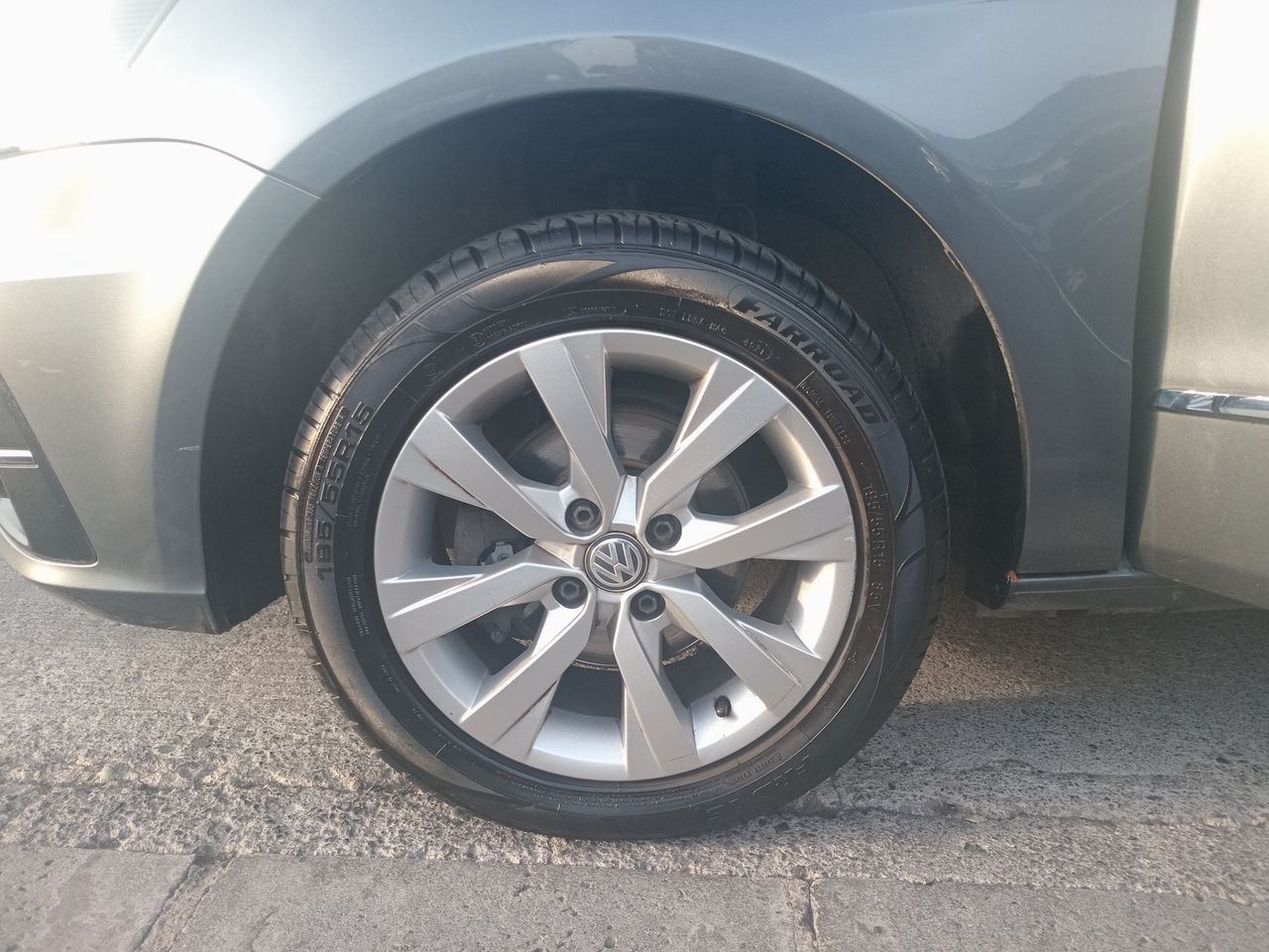 VOLKSWAGEN - 7