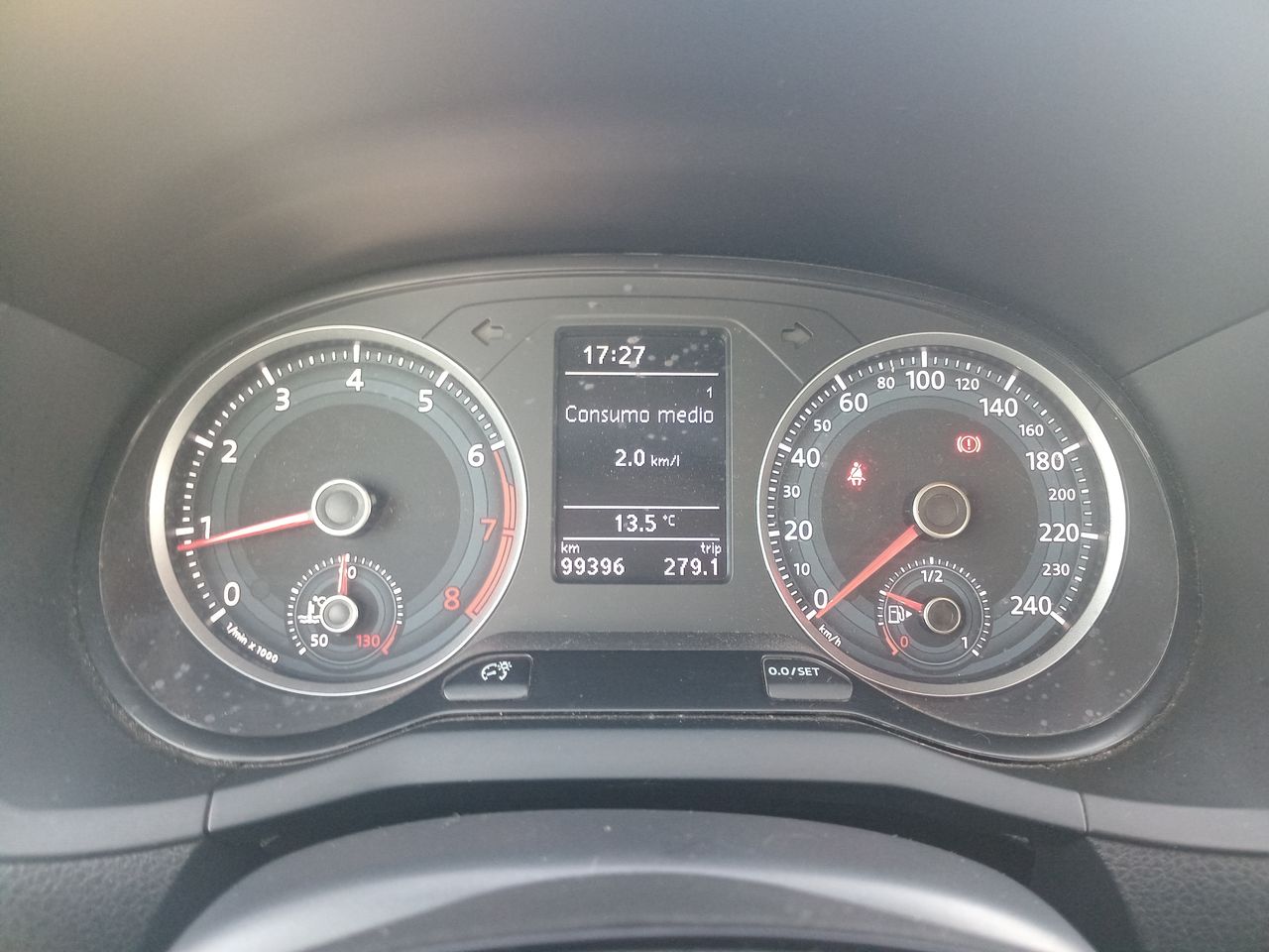 VOLKSWAGEN - 18