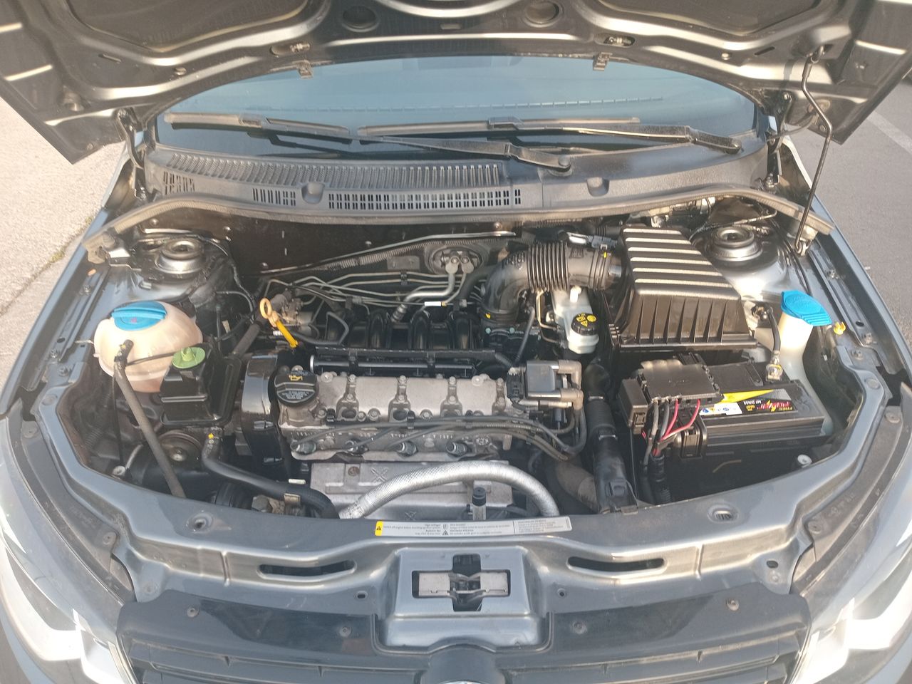 VOLKSWAGEN - 8