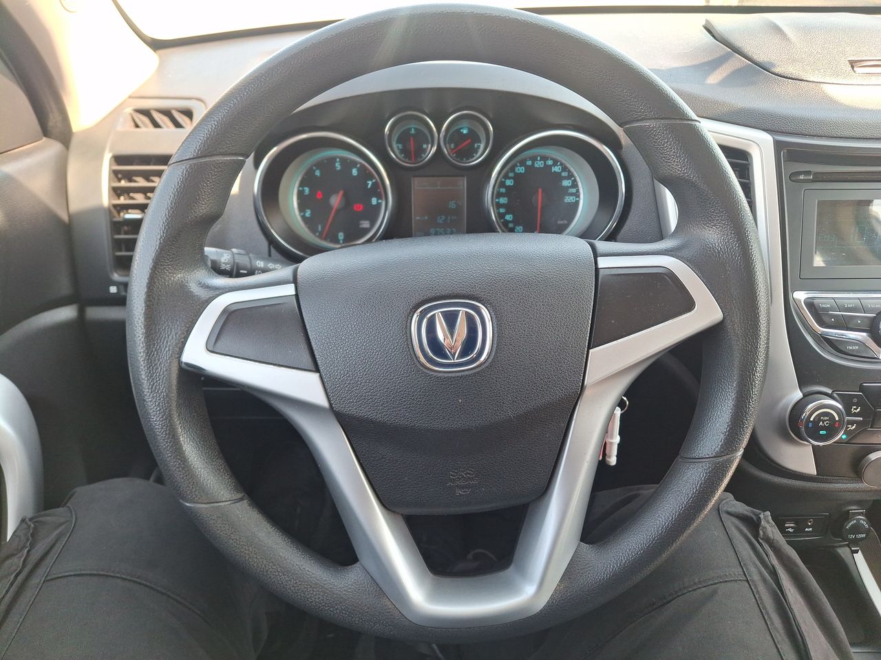 Changan Cs35 — foto 24 de 29