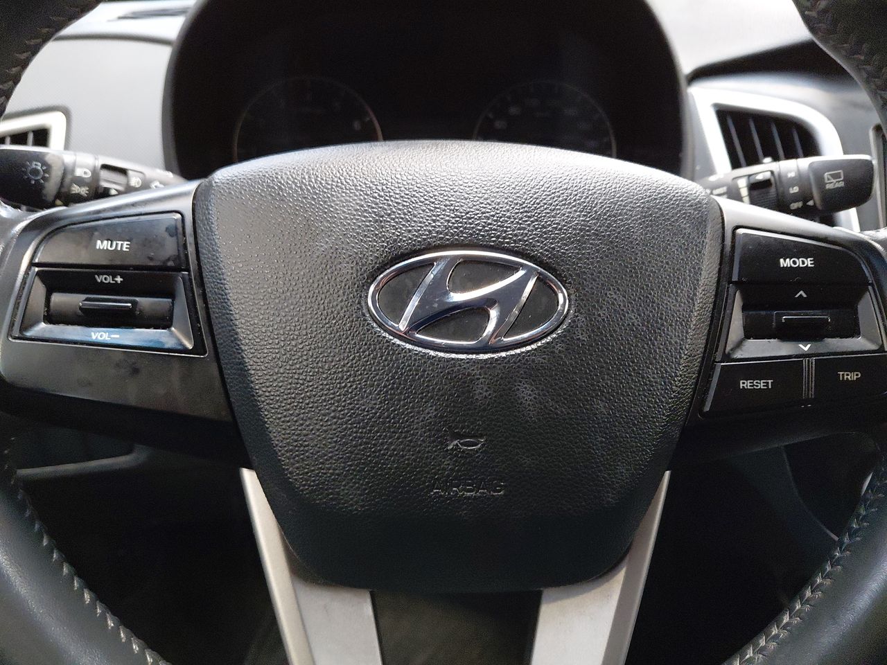 HYUNDAI - 24