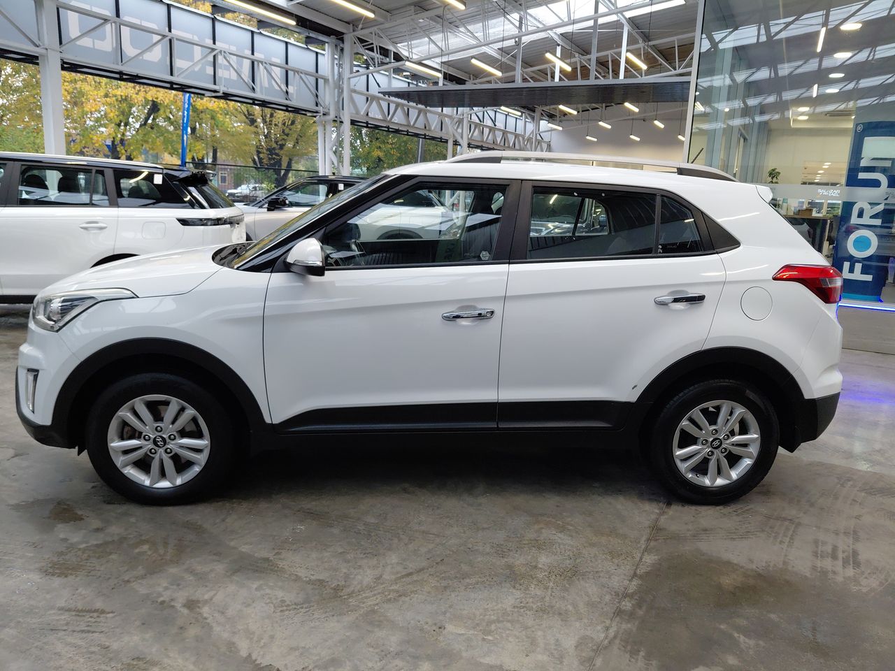 HYUNDAI - 4